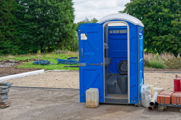 Types of Portable Toilets We Offer in Lake Brownwood, TX